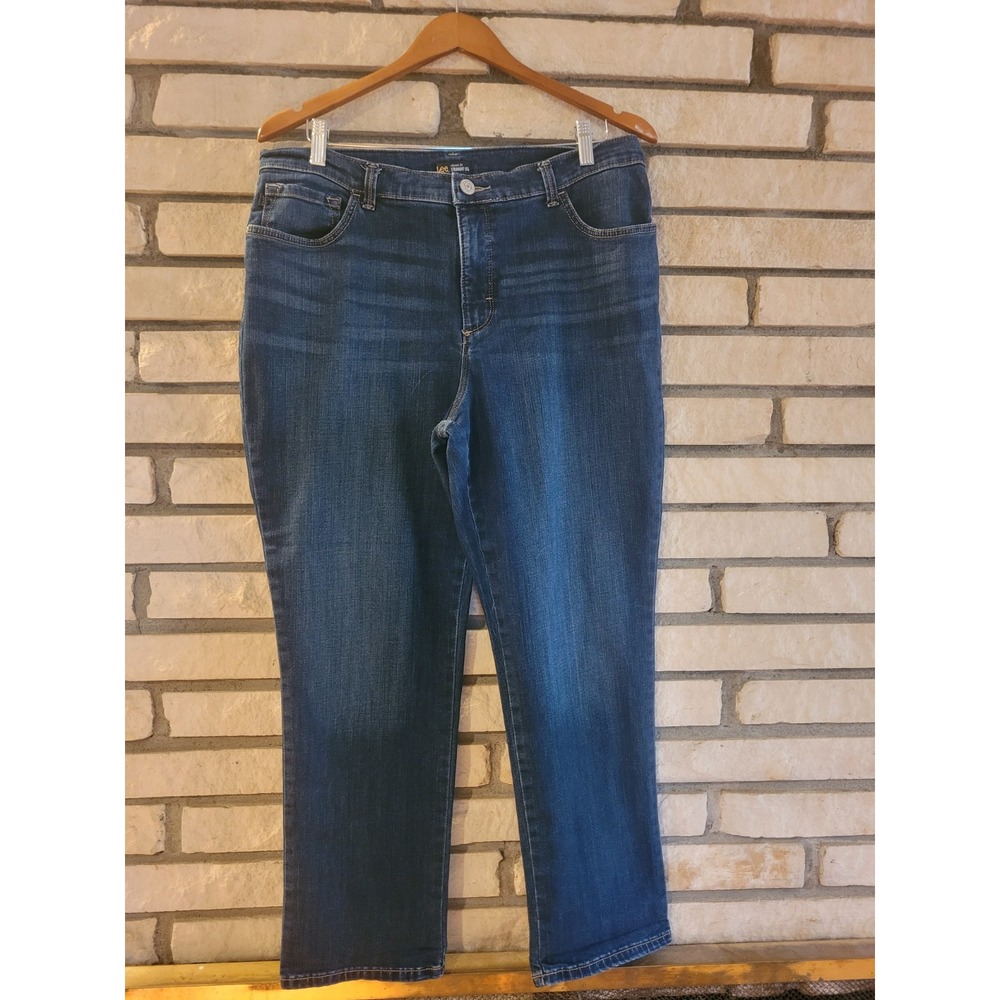 Lee Classic Fit Blue Jeans Womens US 16 Dark Wash Straight Leg (27 Inch Inseam)